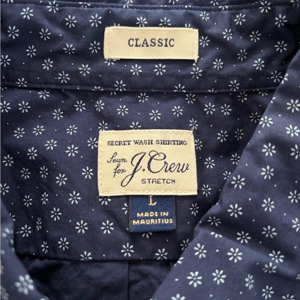 J. Crew Men's Navy Blue Floral Pattern Short Sleeve Button Down Shirt L - Picture 3 of 3